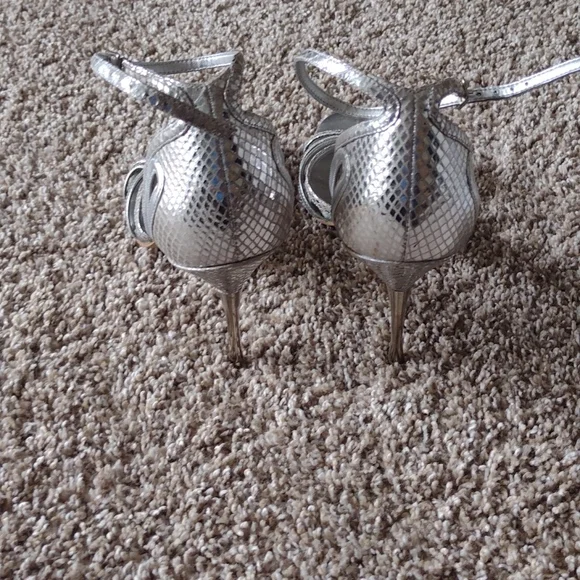 Guess hills - Picture 2 of 4